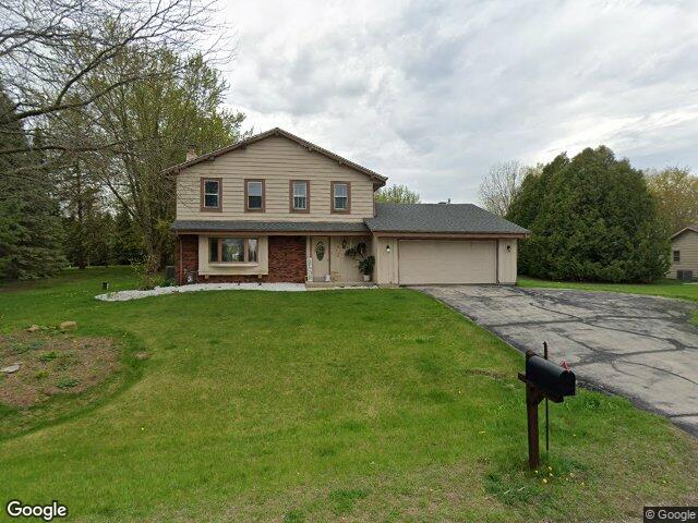 1013 Fairfield Lane, West Bend, WI 53090