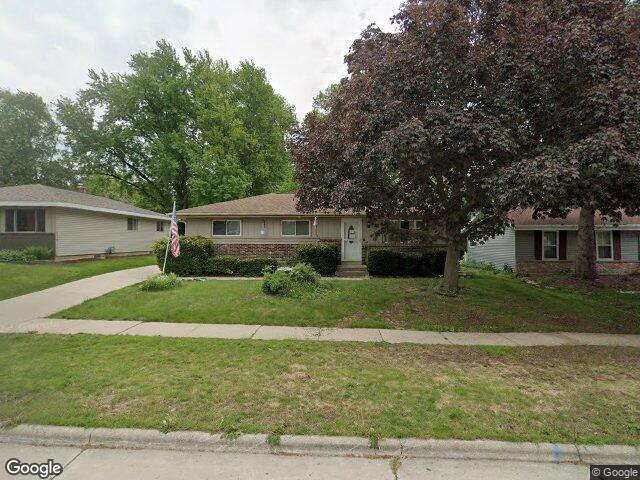 1417 Patricia Dr, West Bend, WI 53090