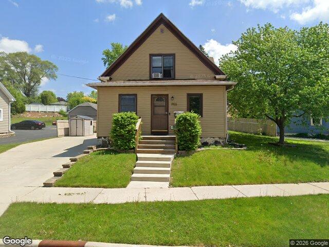 1903 Salisbury Road, West Bend, WI 53090