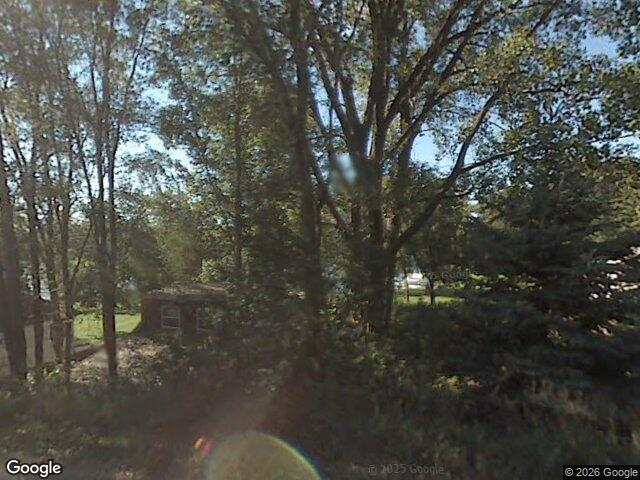 2485 N Wallace Lake Dr, West Bend, WI 53090