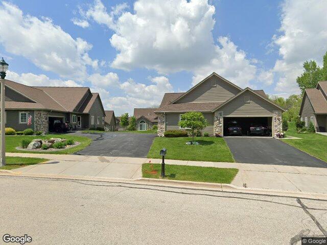 282 Lower Woodford Cir, West Bend, WI 53090