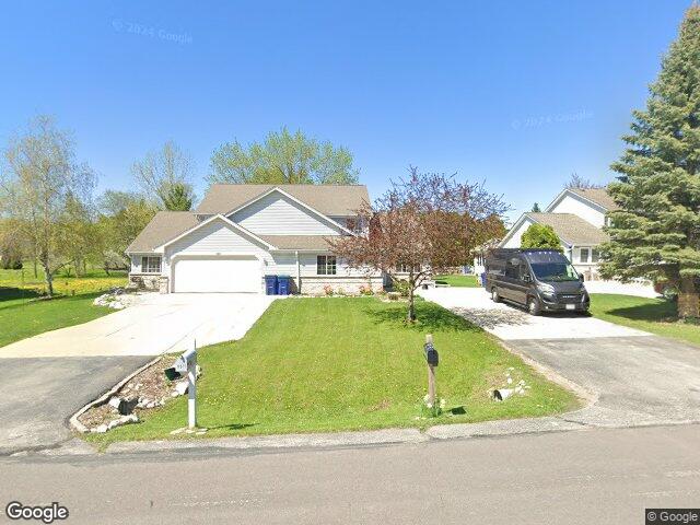 6813 Diane Dr, West Bend, WI 53090