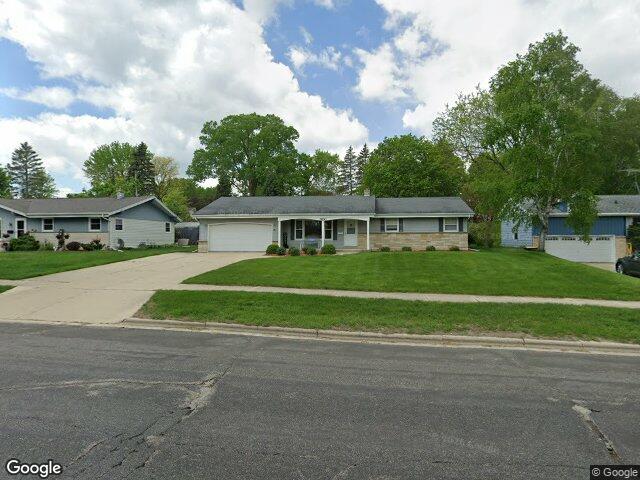924 N 18th Avenue, West Bend, WI 53090