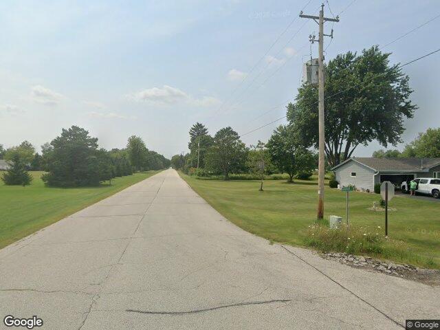 1102 Harbor Ave, West Bend, WI 53095