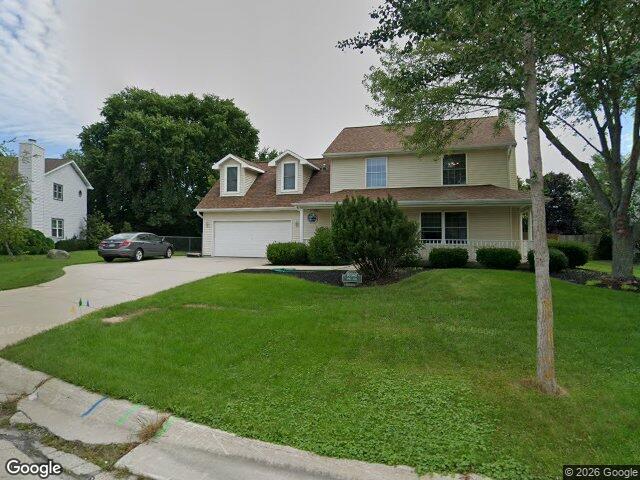 10348 S Robin Lane, Oak Creek, WI 53154