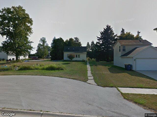 6807 S Pennsylvania Ave, Oak Creek, WI 53154