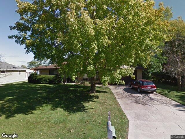 8414 S Verdev Dr, Oak Creek, WI 53154