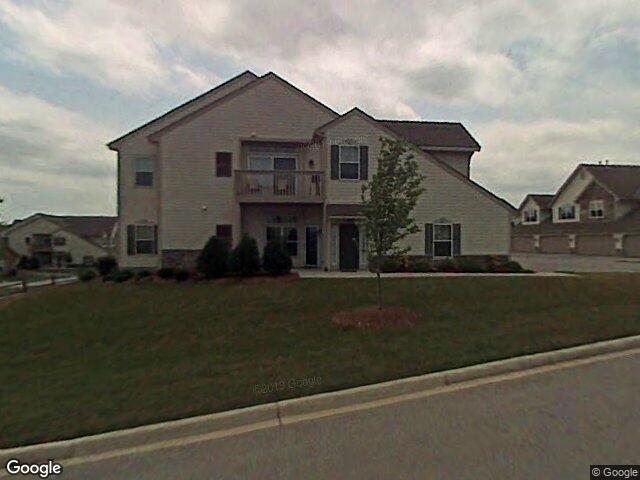 8614 S Stratford Rd, Oak Creek, WI 53154