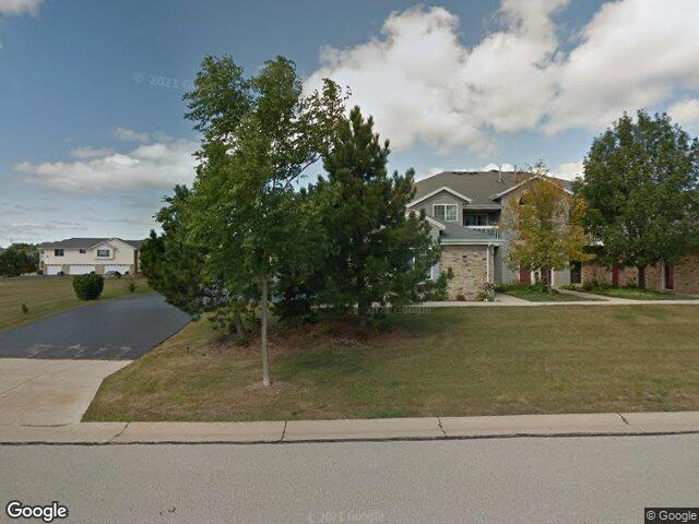 9213 S Aspen Dr #4, Oak Creek, WI 53154