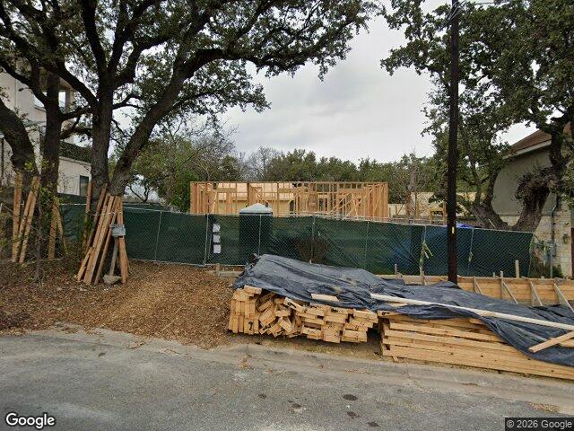 1804 S 6th St, Austin, TX 78704