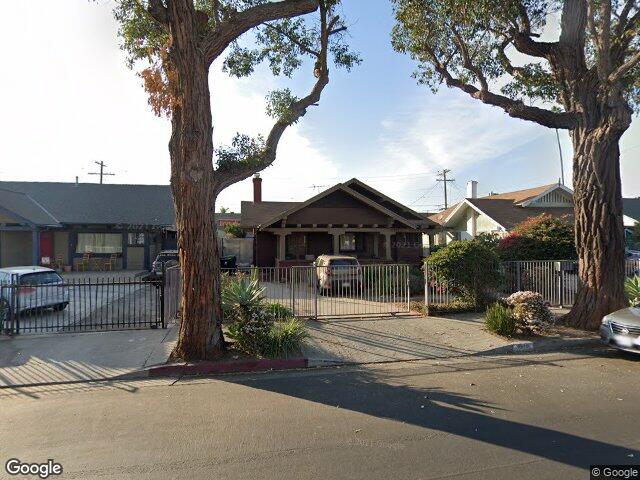 2915 S Budlong Ave, Los Angeles, CA 90007