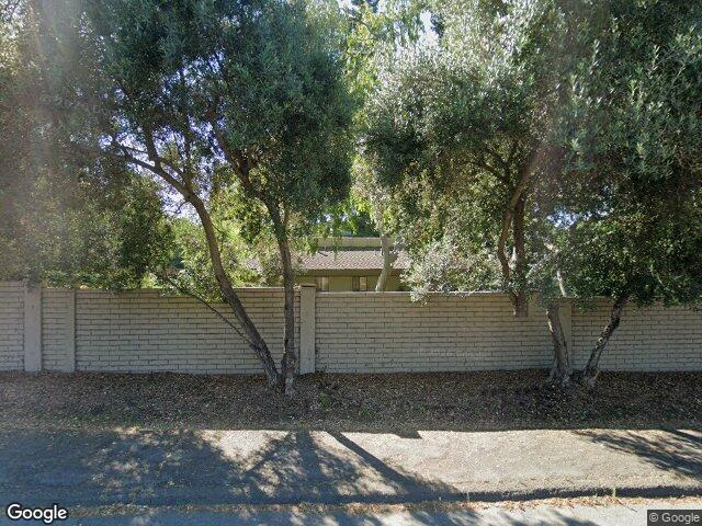 1 Bay Tree Ln, Los Altos, CA 94022