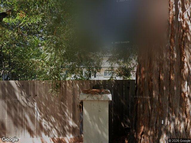 28 Holbrook Ln, Atherton, CA 94027