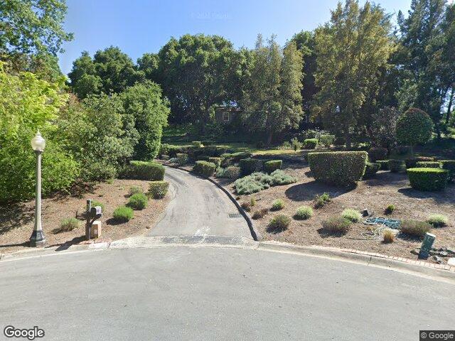 35 Valley Rd, Atherton, CA 94027