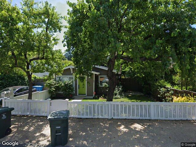 68 Walnut Ave, Atherton, CA 94027