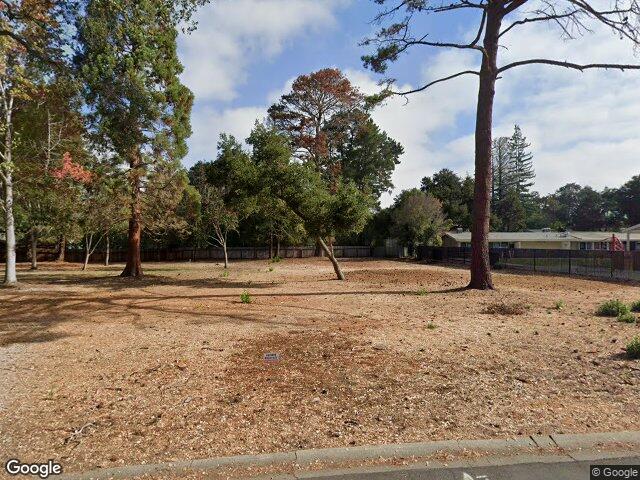 77 Edge Rd, Atherton, CA 94027