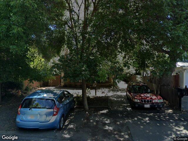 90 Walnut Ave, Atherton, CA 94027