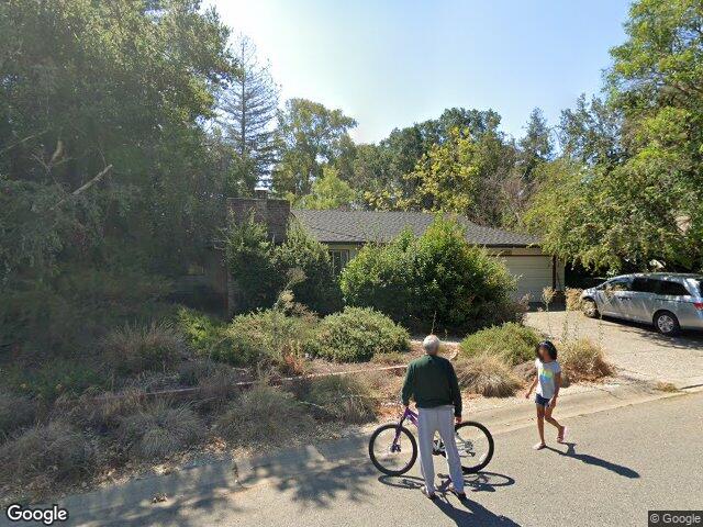 13910 Ravenwood Dr, Saratoga, CA 95070