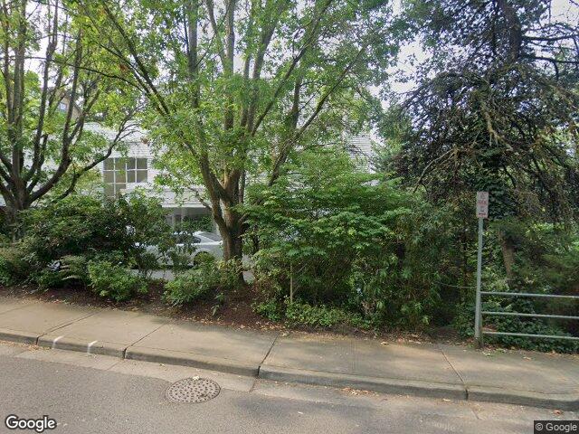 10237 SE 3rd St Apt 5, Bellevue, WA 98004