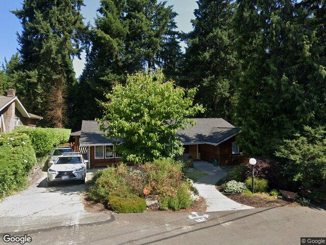 10620 NE 28th Pl, Bellevue, WA 98004