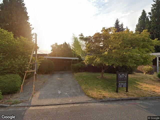 106 110th Ave SE, Bellevue, WA 98004