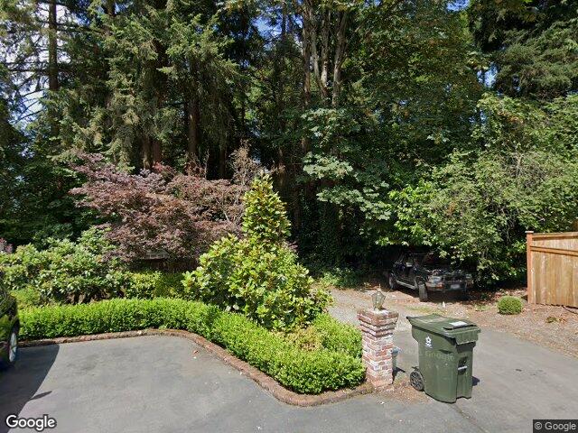 2009 102nd Pl SE, Bellevue, WA 98004