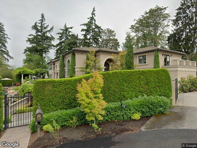 8638 NE 19th Place, Clyde Hill, WA 98004