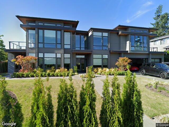 9216 NE 13th St, Clyde Hill, WA 98004