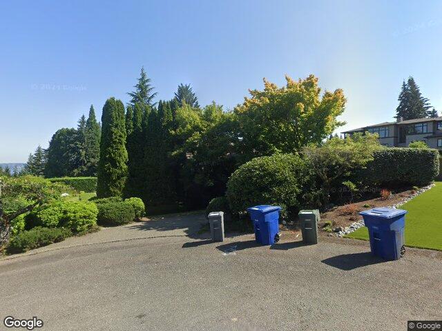 9636 NE 30th Pl, Clyde Hill, WA 98004