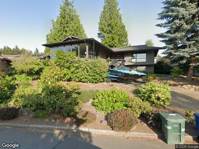 5802 111th Ave SE, Bellevue, WA 98006