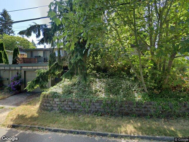 14 158th Pl NE, Bellevue, WA 98008