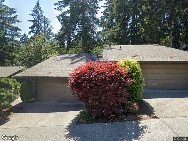 15 168th Avenue NE, Bellevue, WA 98008