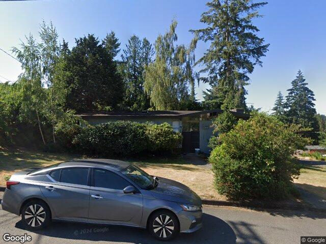 17805 NE 9th St, Bellevue, WA 98008