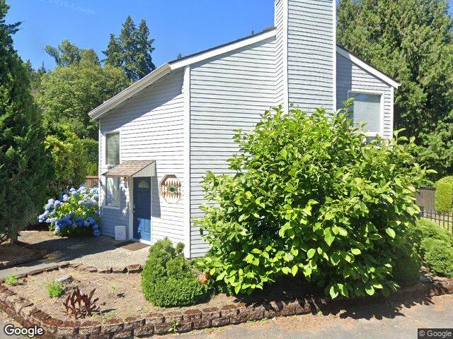 242 W Lake Sammamish Parkway SE, Bellevue, WA 98008