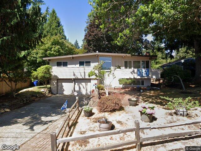 609 168th Ave NE, Bellevue, WA 98008