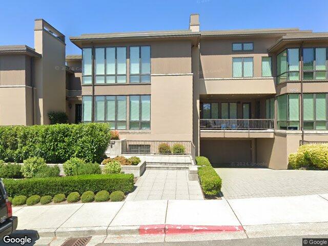 10132 NE 59th Street #C, Kirkland, WA 98033