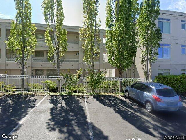 225 2nd Street S Unit D-8, Kirkland, WA 98033