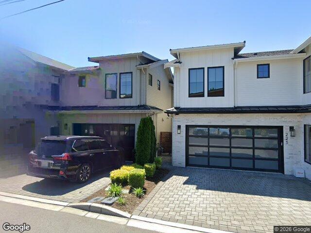 225 3rd Avenue S, Kirkland, WA 98033