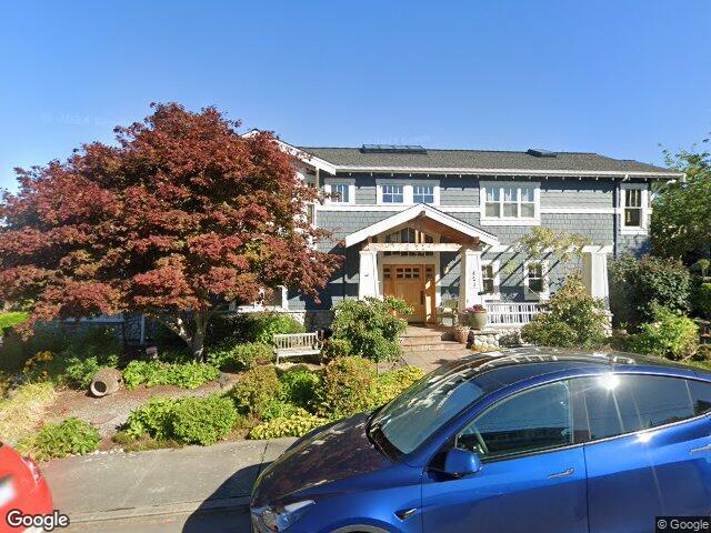 421 2nd Street W, Kirkland, WA 98033