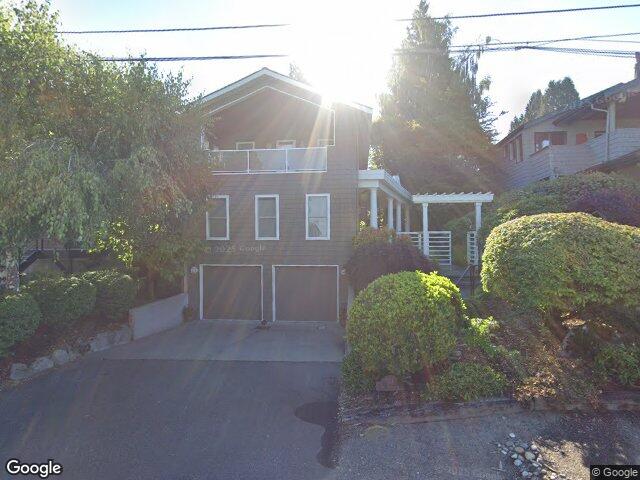 514 4th St S, Kirkland, WA