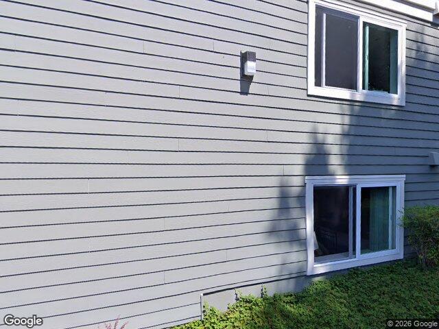 6620 Lake Washington Blvd NE Apt 103, Kirkland, WA 98033