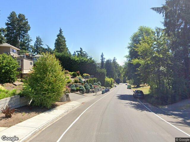 6789 13th Ave, Kirkland, WA 98033