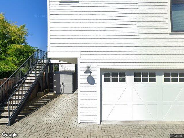 908 1st Street, Kirkland, WA 98033