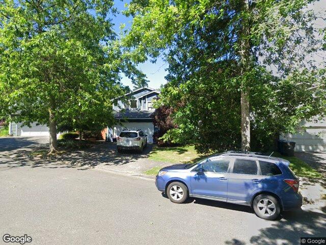 921 6th Place S, Kirkland, WA 98033
