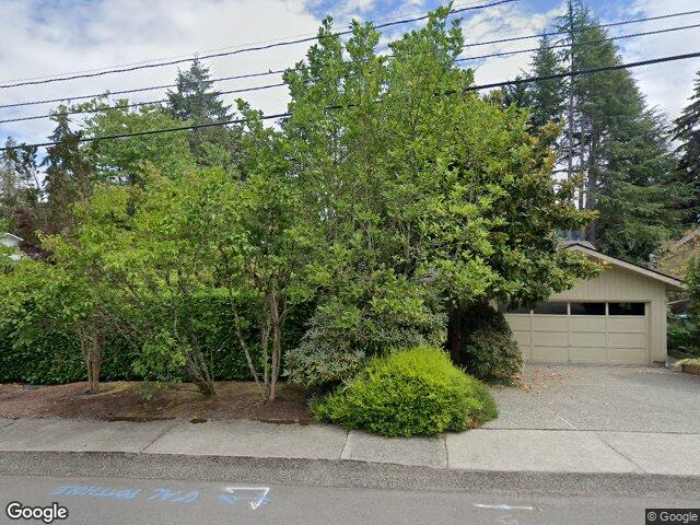 2616 79th Ave NE, Medina, WA 98039