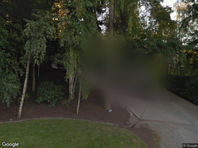 8245 NE 8th St, Medina, WA 98039