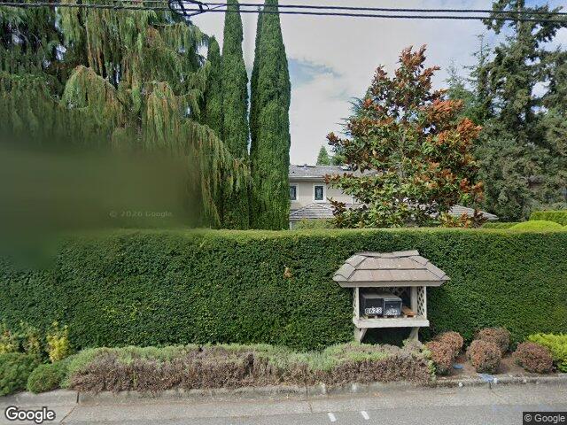 8622 NE 10th St, Medina, WA 98039