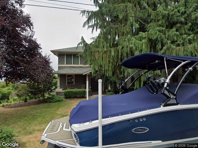 3045 71st Ave SE, Mercer Island, WA 98040
