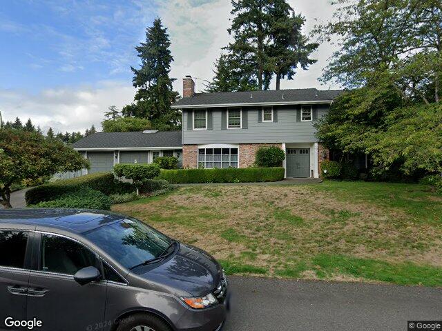 5721 92nd Ave SE, Mercer Island, WA 98040
