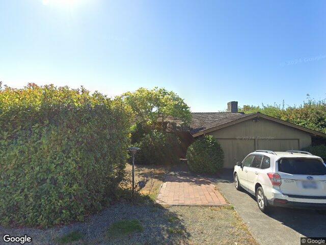 6739 82nd Avenue SE, Mercer Island, WA